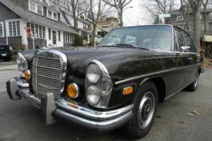 1972 Mercedes-Benz 280 SE -- Photo