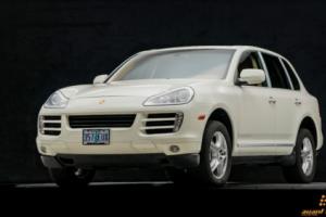 2010 Porsche Cayenne S Photo