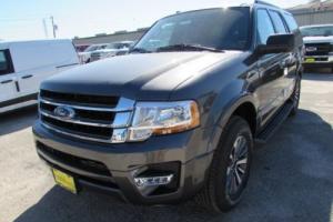 2017 Ford Expedition XLT Photo