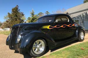 1937 Ford 3-window Coupe Downs