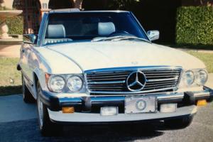 1987 Mercedes-Benz 500-Series 560 SL