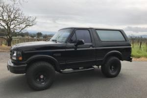 1992 Ford Bronco XLT Photo