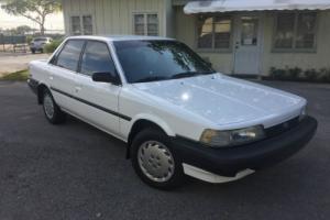 1990 Toyota Camry DLX - Deluxe Edition - 4 Door Touring Sedan (V20)
