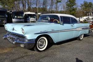 1957 Pontiac Chieftain Photo