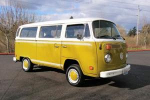 1977 Volkswagen Bus/Vanagon NO RESERVE FACTORY SUNROOF AND AUTOMATIC!! Photo