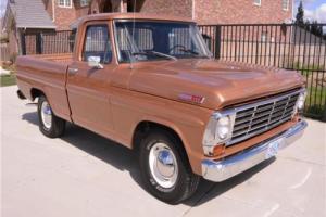 1967 Ford F-100 -- Photo