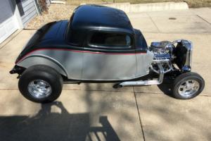 1934 Ford 3 Window Coupe Photo