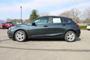 2017 Chevrolet Cruze 17 CHEVROLET CRUZE HATCHBACK 4DR HB LT Photo