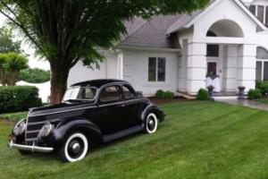 1938 Ford 85 Coupe Photo