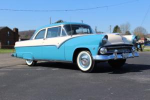 1955 Ford Fairlane 2DR