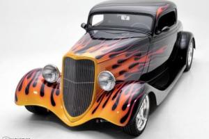 1933 Ford Three Window Coupe Photo