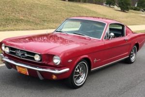 1965 Ford Mustang -- Photo