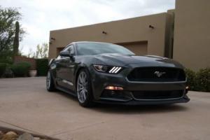 2015 Ford Mustang performance pack Photo
