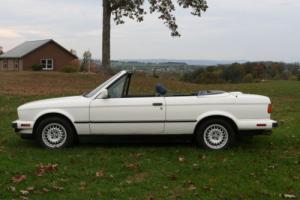 1990 BMW 3-Series 325i Photo