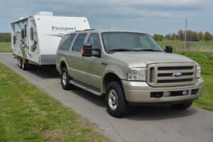 2005 Ford Excursion Photo