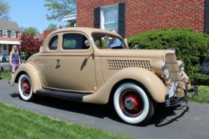 1935 Ford 5 Window Coupe Photo