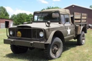 1967 Jeep M-715 Kaiser troop mover Photo