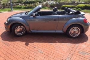 2013 Volkswagen Beetle-New 2dr Automatic 2.5L
