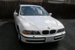 2000 BMW 5-Series 528i Photo