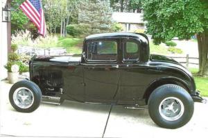 1932 Ford 5w Coupe Photo
