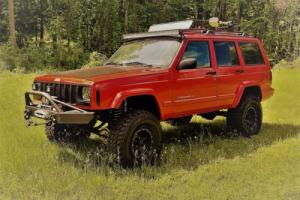1999 Jeep Cherokee Photo