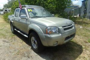 2001 Nissan Frontier XE Crew Cab 2WD Photo