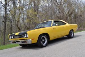 1969 Plymouth Road Runner 440 6BBL 6PAC Photo