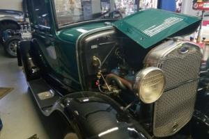 1930 Ford Model A 5-window Coupe