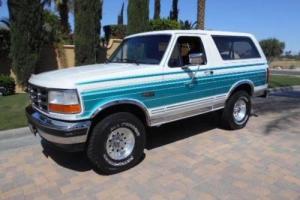 1993 Ford Bronco XLT 2dr 4WD SUV SUV 2-Door Automatic 4-Speed Photo