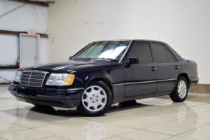 1995 Mercedes-Benz E-Class seden