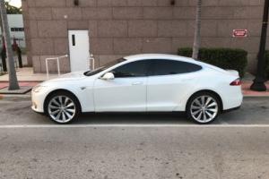 2014 Tesla Model S S 85 Photo