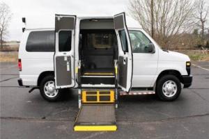 2012 Ford E-Series Van Commercial Photo