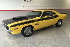 1970 Dodge Challenger Coupe Photo