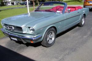 1965 Ford Mustang convertable Photo