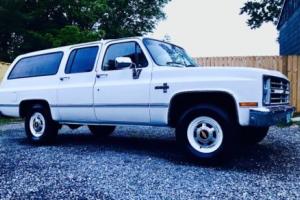 1987 Chevrolet Suburban Photo