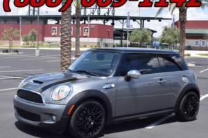 2009 Mini Cooper S 2dr Hatchback Hatchback 2-Door Automatic 6-Speed Photo