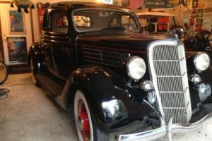 1935 Ford Coupe Model 48 Photo