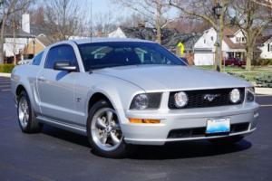 2005 Ford Mustang GT Premium 2dr Coupe Photo