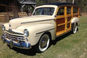 1948 Ford Woody Photo