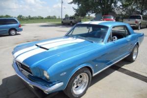 1966 Ford Mustang coupe Photo