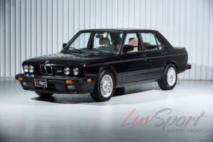 1988 BMW M5 Sedan -- Photo
