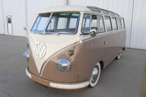 1957 Volkswagen Microbus De Luxe Samba