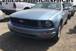 2007 Ford Mustang Deluxe Photo