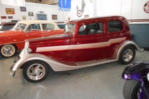 1933 Ford Vicky Photo