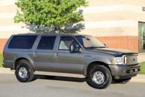 2003 Ford Excursion LIMITED 7.3 Photo