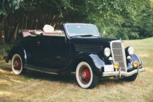 1935 Ford 48 Cabriolet Photo