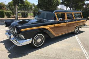 1957 Ford country squire Photo