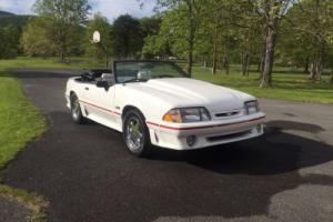 1990 Ford Mustang Photo