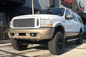 2004 Ford Excursion Photo