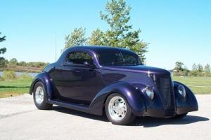 1937 Ford 3-Window Coupe Photo